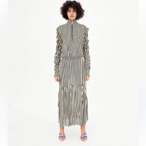🖤 ZARA stripped ruffle midi dress NWT 🖤
